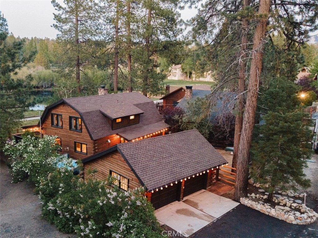 1091 Club View Drive