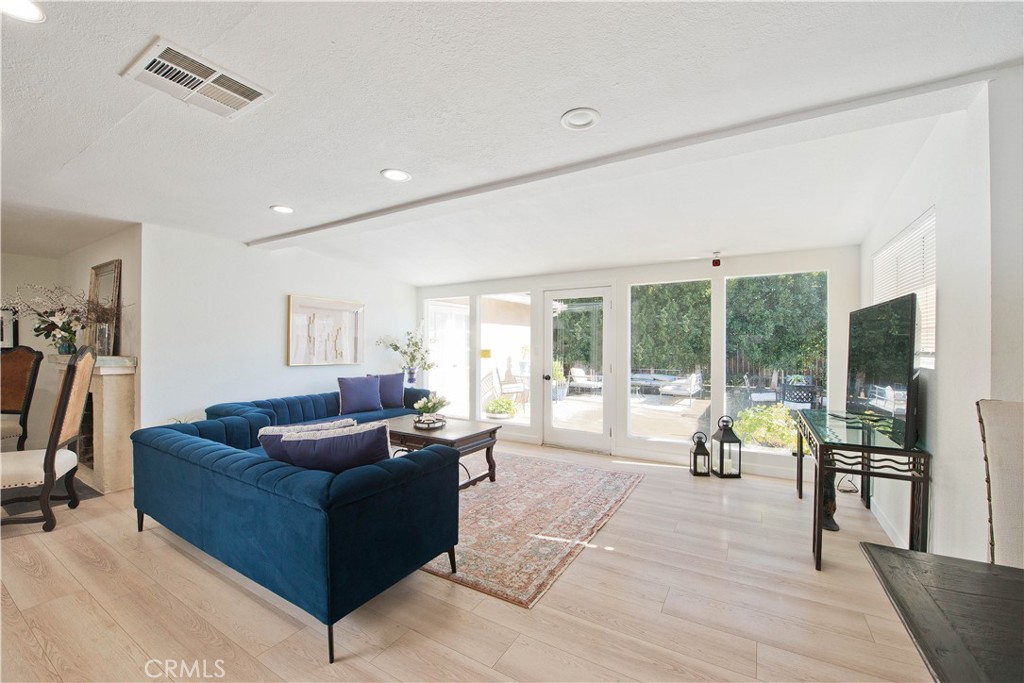 5348 Allott AvenueSherman Oaks img 12