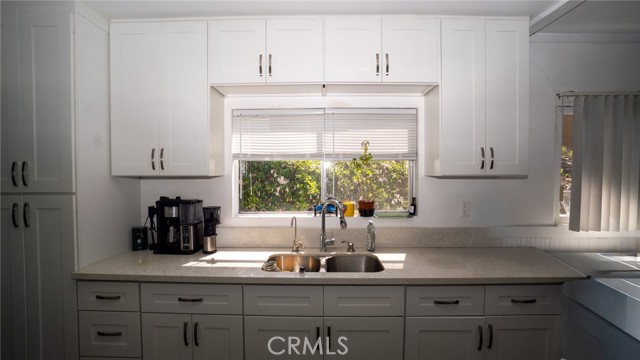 Detail Gallery Image 13 of 29 For 449 N Virgil, Los Angeles,  CA 90004 - 2 Beds | 2 Baths