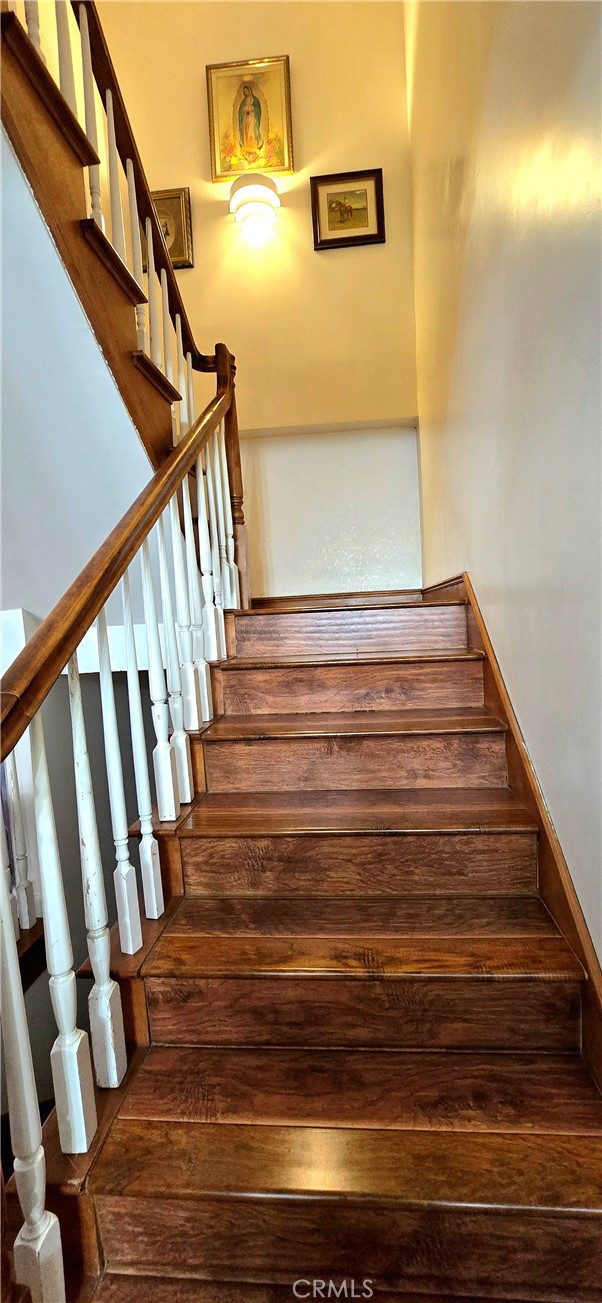 14287 Foothill Boulevard, Sylmar CA: https://media.crmls.org/medias/c3f960b7-0d25-4b83-9051-bc55eb922c26.jpg