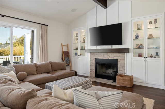 550 Helberta Avenue, Redondo Beach, California 90277, 5 Bedrooms Bedrooms, ,3 BathroomsBathrooms,Residential,Sold,Helberta,SB21204332