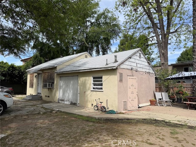 Detail Gallery Image 5 of 5 For 5003 Kester Ave, Sherman Oaks,  CA 91403 - 4 Beds | 2 Baths