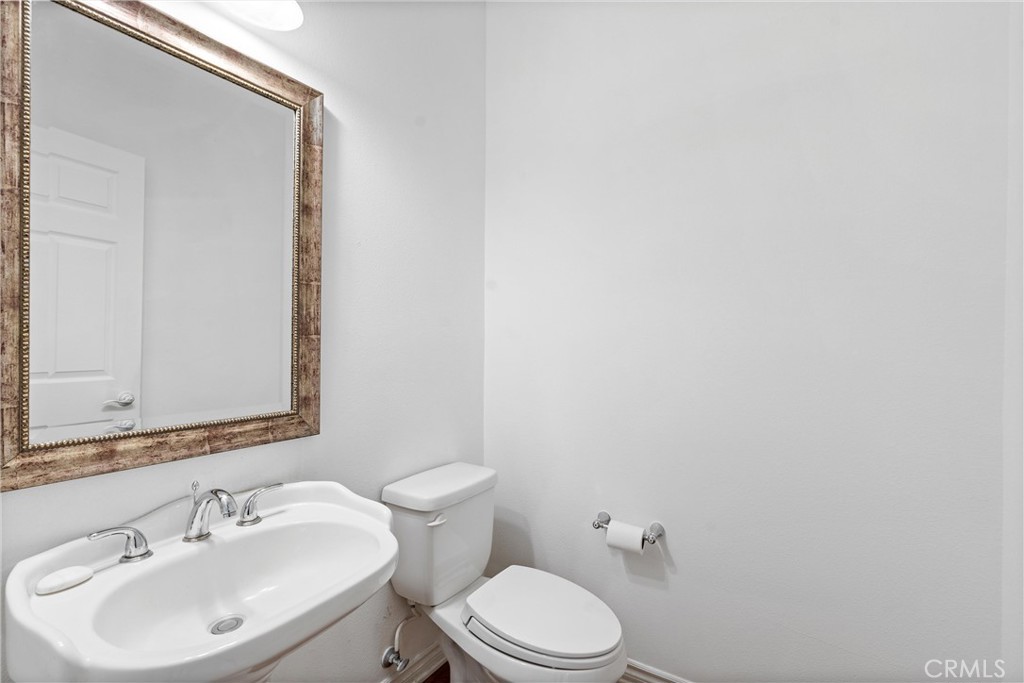 https://media.crmls.org/medias/c3fab8b4-b217-4170-886d-bb661f81e50b.jpg?preset=X-Large