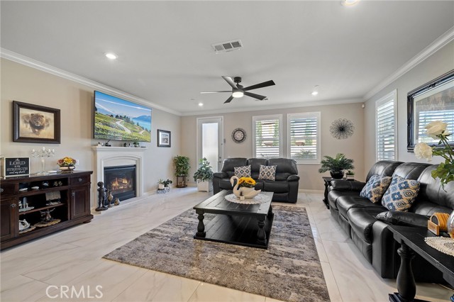 Detail Gallery Image 15 of 72 For 6962 Housatonic Ct, Jurupa Valley,  CA 91752 - 5 Beds | 3 Baths