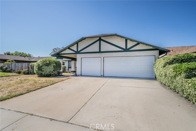 Detail Gallery Image 2 of 37 For 23607 Dracaea Ave, Moreno Valley,  CA 92553 - 3 Beds | 2 Baths