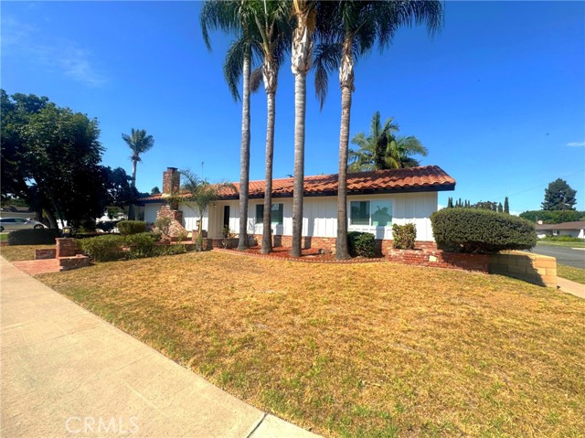 Detail Gallery Image 2 of 25 For 1321 Lance Dr, Tustin,  CA 92780 - 3 Beds | 2 Baths