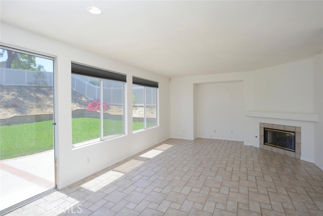 27292 Eagles Nest Drive, Corona CA: https://media.crmls.org/medias/c3fc8246-561a-490d-9b8c-e007c9eabf12.jpg