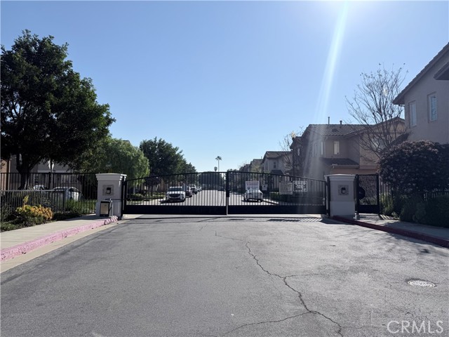 Detail Gallery Image 25 of 30 For 22520 Venice St, Carson,  CA 90745 - 3 Beds | 3 Baths