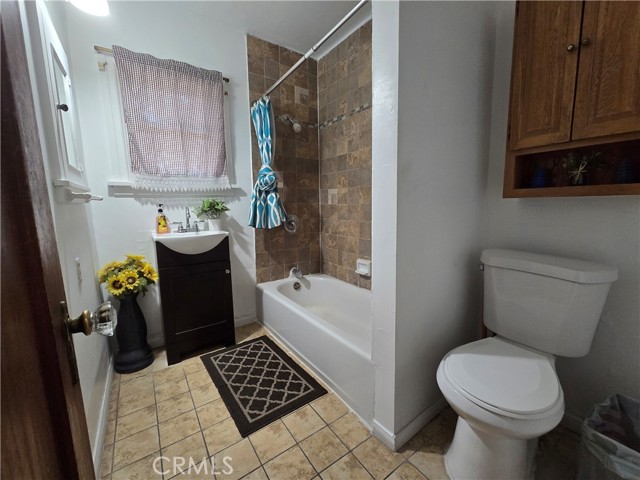 845 Preston Street, San Bernardino CA: https://media.crmls.org/medias/c3fd2e99-95c7-4983-8af1-5559717eb29a.jpg