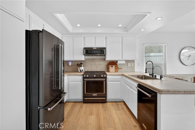 Detail Gallery Image 10 of 44 For 31972 Lazy Glen, Rancho Santa Margarita,  CA 92679 - 3 Beds | 2/1 Baths