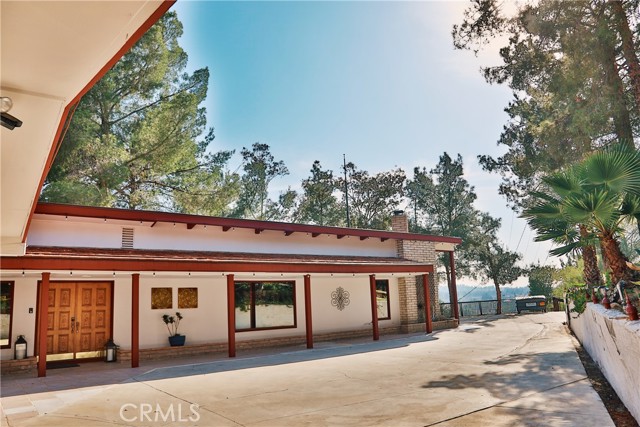 27424 Homyr Place, Canyon Country CA: https://media.crmls.org/medias/c3fde44e-ad79-4d23-8709-83a25a230efa.jpg
