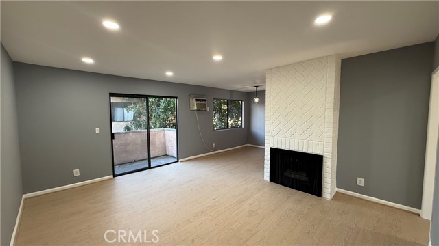 Detail Gallery Image 2 of 13 For 9054 Willis Ave #21 #21,  Panorama City,  CA 91402 - 2 Beds | 2 Baths