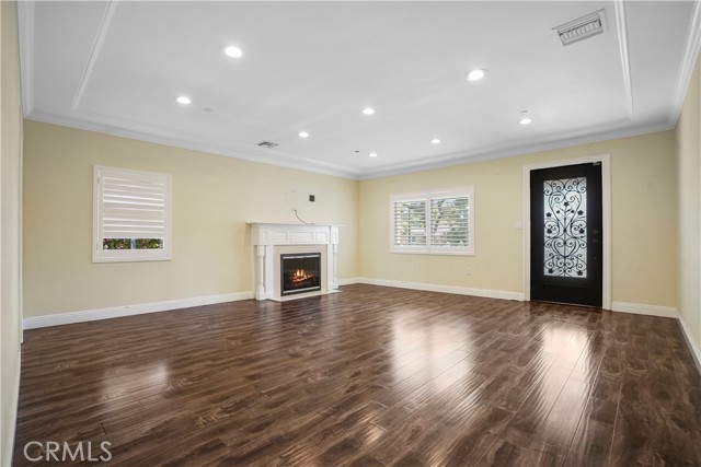 Detail Gallery Image 11 of 59 For 1025 E San Jose Ave, Burbank,  CA 91501 - 6 Beds | 6 Baths