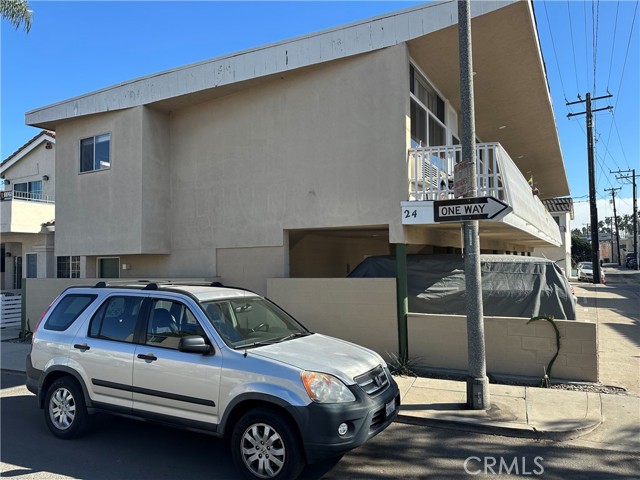 24 Roswell Avenue, Long Beach CA: https://media.crmls.org/medias/c401193d-bf1b-4192-b865-935c96d6005e.jpg