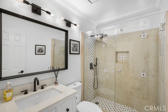 Detail Gallery Image 10 of 20 For 201 La Costa Ct, Costa Mesa,  CA 92627 - 4 Beds | 3 Baths