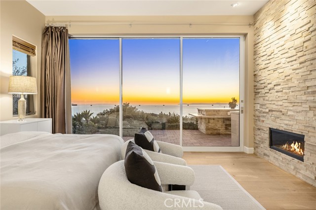 3355 Alta Laguna Boulevard, Laguna Beach CA: https://media.crmls.org/medias/c4013bec-327a-4612-8b27-94a58af96bbe.jpg