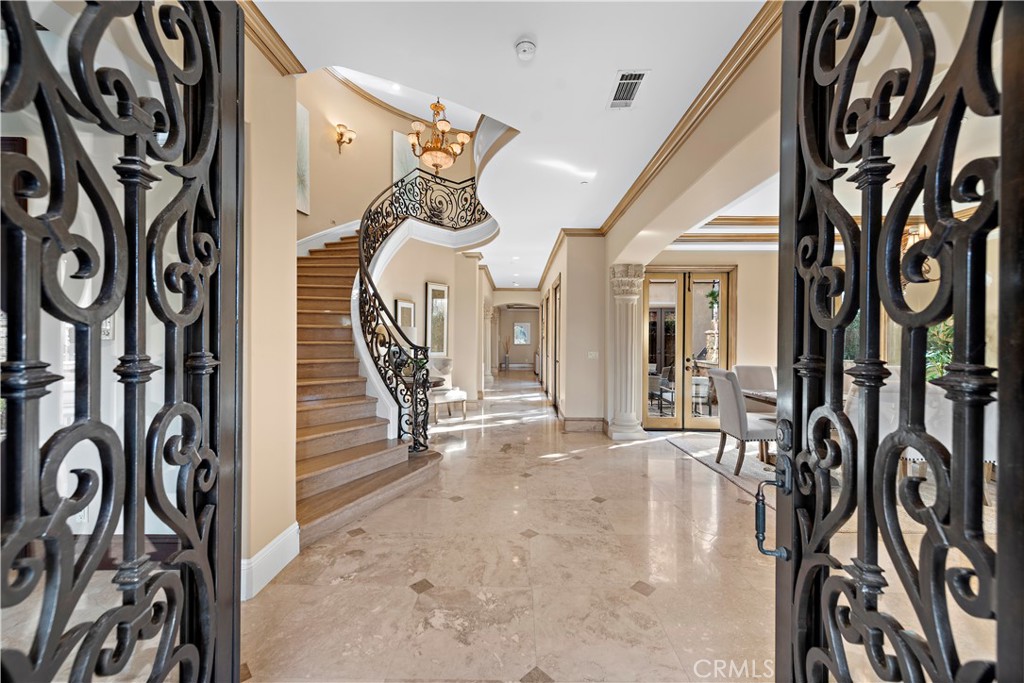 MLS #OC26159628 image #3