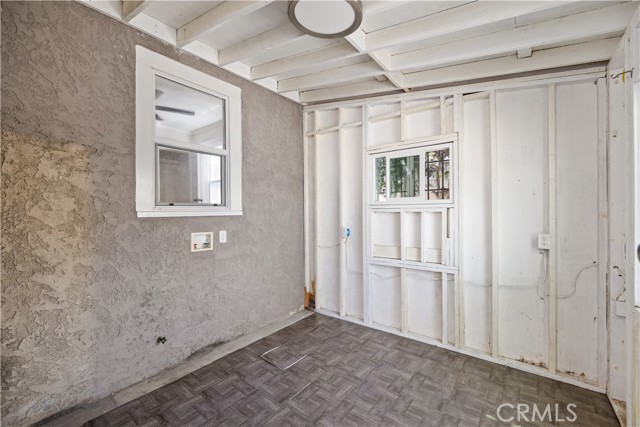 1523 W 59th Street, Los Angeles CA: https://media.crmls.org/medias/c401f6bd-8e3c-49e6-b436-9d943b66268e.jpg