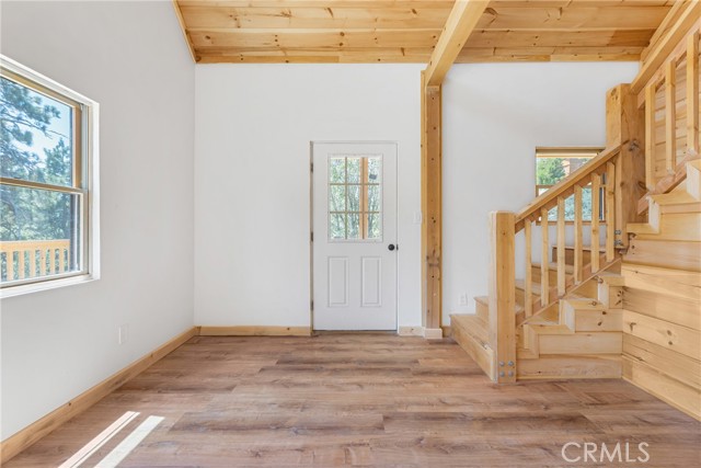 33149 Holcomb Creek Drive, Green Valley Lake CA: https://media.crmls.org/medias/c40384e8-c4bb-4ba5-bc7b-2170a6409492.jpg