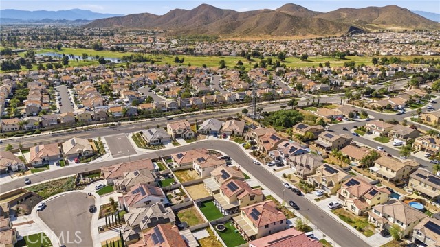 Detail Gallery Image 14 of 72 For 29565 Tulipwood, Menifee,  CA 92584 - 4 Beds | 2/1 Baths
