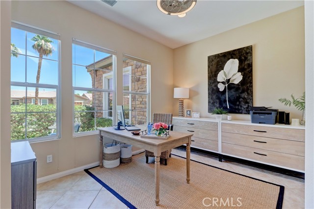 81835 Eagle Claw Drive, La Quinta CA: https://media.crmls.org/medias/c404117d-fdc5-42b0-98ae-24994d7b0643.jpg