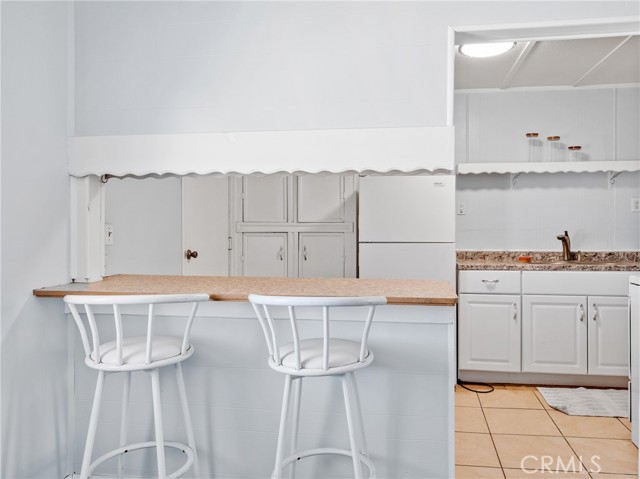 1040 Flora Street, Barstow CA: https://media.crmls.org/medias/c4046d97-6a95-4c5f-9fde-1b202aaba588.jpg