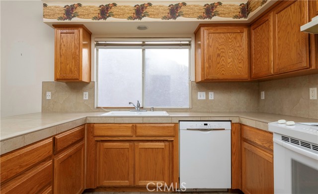 Detail Gallery Image 13 of 31 For 4514 W Oswego, Fresno,  CA 93722 - 3 Beds | 2/1 Baths