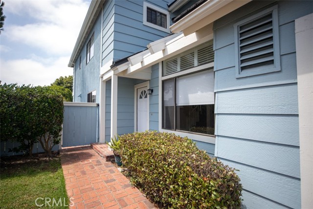 35 Bawley Street, Laguna Niguel CA: https://media.crmls.org/medias/c404e9cc-91e5-4823-9e0e-0eb279286ce5.jpg