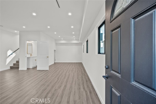 22835 Styles Street, Woodland Hills CA: https://media.crmls.org/medias/c4054341-eddb-4040-a310-12b753d9a2dd.jpg