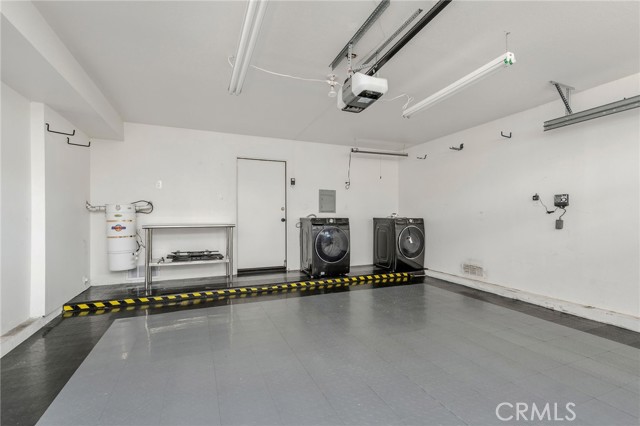 927 6th Street, Hermosa Beach CA: https://media.crmls.org/medias/c4057f6f-d0e7-492e-8694-721956059032.jpg