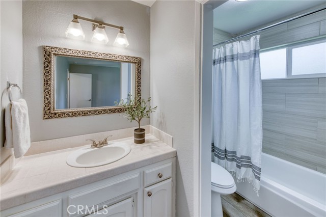 9310 N Boyd Avenue, Fresno CA: https://media.crmls.org/medias/c4058cb6-8362-48ce-8daa-ee9225e9657c.jpg