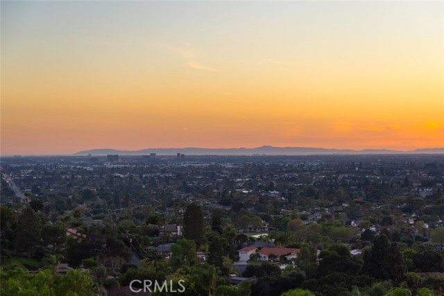 Detail Gallery Image 4 of 70 For 11385 La Vereda, North Tustin,  CA 92705 - 3 Beds | 3 Baths