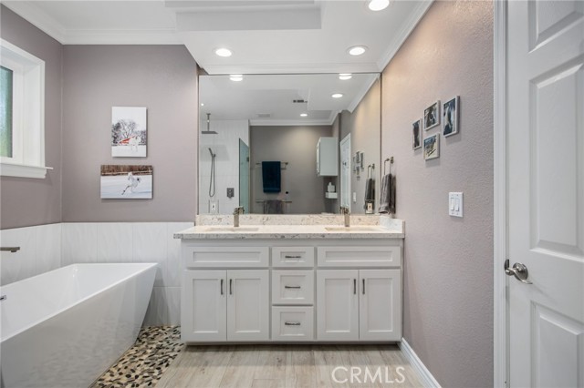 30201 Spray Drive, Canyon Lake CA: https://media.crmls.org/medias/c4074426-b538-42fb-8e32-b5b12f9ae133.jpg