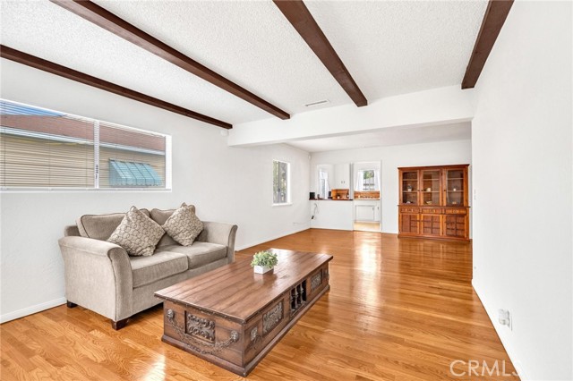 Detail Gallery Image 7 of 41 For 6722 Keltonview Dr, Pico Rivera,  CA 90660 - 3 Beds | 2 Baths