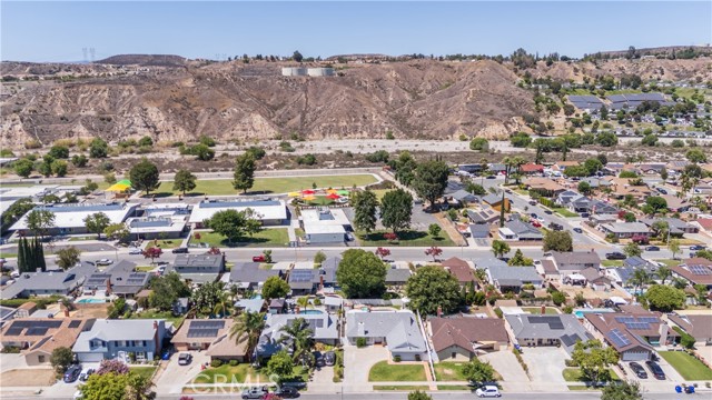 20357 Fairweather Street, Canyon Country CA: https://media.crmls.org/medias/c40760fe-2a1e-47db-8756-146174c063e9.jpg