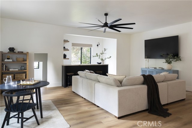 Detail Gallery Image 13 of 29 For 481 Bay View Ct, Lake Arrowhead,  CA 92352 - 4 Beds | 3/1 Baths