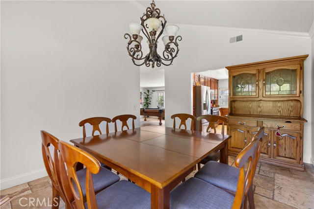 Detail Gallery Image 8 of 35 For 622 W Alpine Ave, Santa Ana,  CA 92707 - 5 Beds | 3 Baths