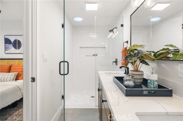 Detail Gallery Image 31 of 51 For 7048 Mclennan Ave, Lake Balboa,  CA 91406 - 4 Beds | 2 Baths