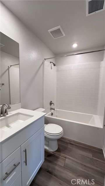 102 Hudson, Pomona CA: https://media.crmls.org/medias/c40a7417-9814-4691-b500-35393ffaf1ee.jpg