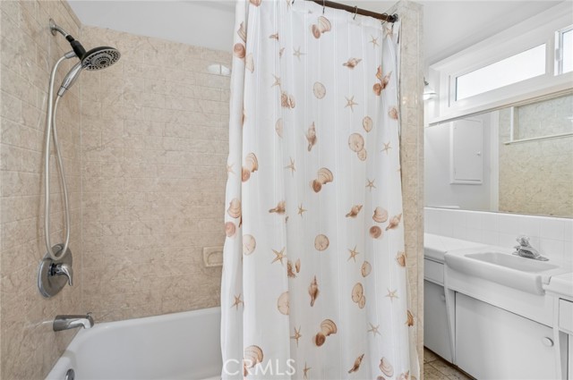 Detail Gallery Image 25 of 36 For 121 Onyx Ave, Newport Beach,  CA 92662 - 3 Beds | 3 Baths