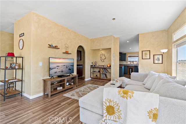 Detail Gallery Image 11 of 60 For 61375 Leslie Ln, Landers,  CA 92285 - 4 Beds | 2/1 Baths