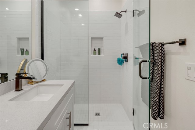 Detail Gallery Image 42 of 47 For 11753 Florence Ave #5,  Santa Fe Springs,  CA 90670 - 2 Beds | 3 Baths