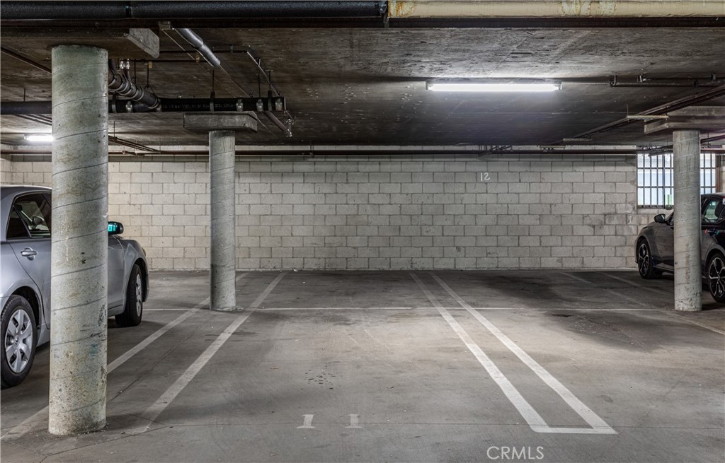 https://media.crmls.org/medias/c40c9293-9481-4e01-8ebe-906e00764a90.jpg?preset=X-Large