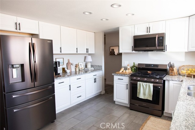 Detail Gallery Image 8 of 54 For 62146 Crestview, Joshua Tree,  CA 92252 - 3 Beds | 2 Baths