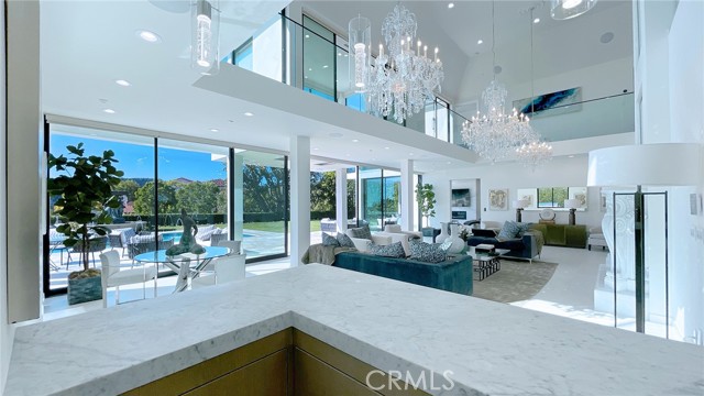 Detail Gallery Image 24 of 40 For 1187 Piedra Morada Dr, Pacific Palisades,  CA 90272 - 6 Beds | 6/1 Baths