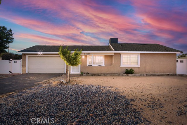 Image 2 for 20696 Sitting Bull Rd, Apple Valley, CA 92308