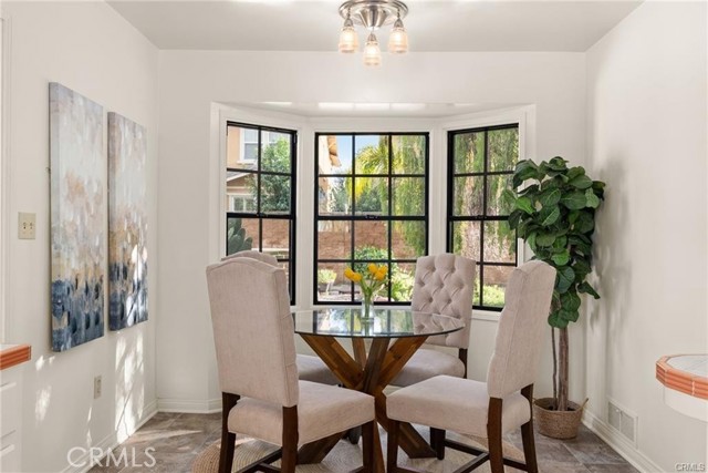 25839 Misson Rd, Loma Linda CA: https://media.crmls.org/medias/c40da134-2625-46df-bee0-52f3710a8517.jpg
