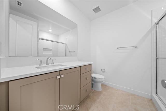 175 Baluster, Irvine CA: https://media.crmls.org/medias/c40f226e-7b7a-400d-ab63-18139e3cf74e.jpg