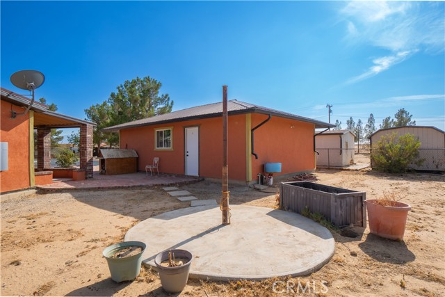 14221 Tumbleweed Road, Phelan CA: https://media.crmls.org/medias/c40f6503-f7db-4f19-a1cf-aaeed8a45a52.jpg