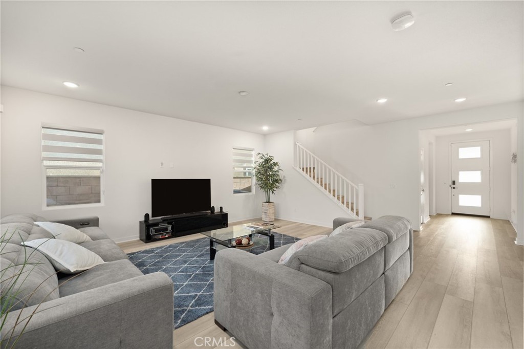 MLS #CV25118257 img 4